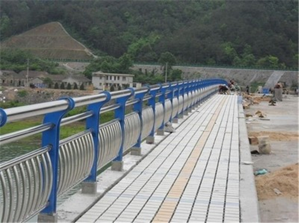 大同不锈钢桥梁护栏是一种什么材质的护栏