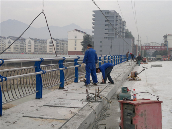 大同不锈钢复合管护栏常见问题及解决方案